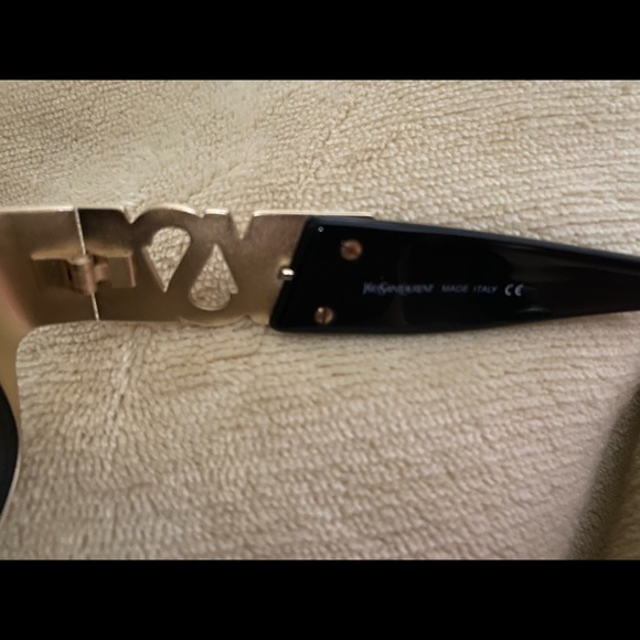 BRAND NEW, NEVER WORN!! YSL Sunglasse too small tag came off s - Picture 5 of 6
